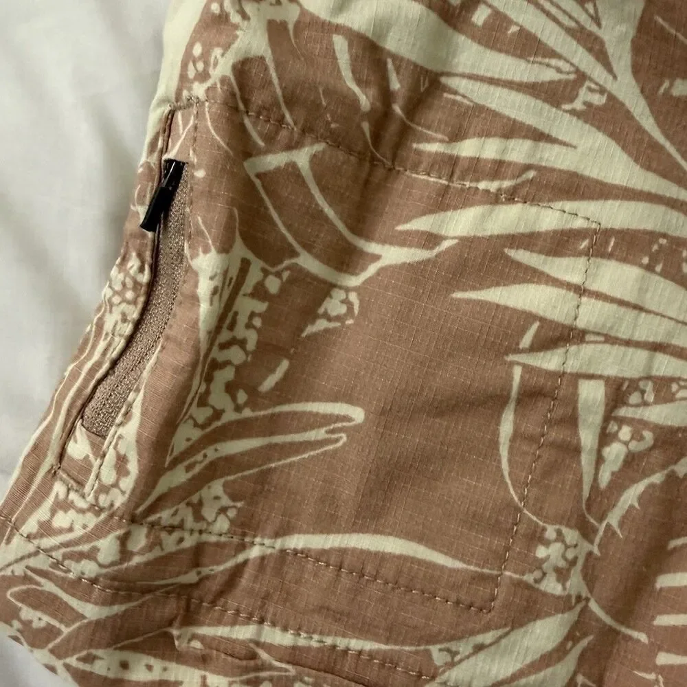 Vuori Shorts Womens Medium Ripstop‎ Pink Salt Rainforest Drawstring Climber
